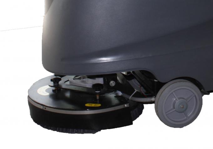 Eisen-Griff-Stoß-kommerzielle keramische Fliesenboden-Reinigungs-Maschinen-Bürste unterstütztes Fahren 0