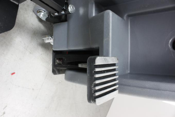 Kunststoffgriff-batteriebetriebener Boden-Kehrmaschine-Wäscher, Epoxidboden-Reinigungs-Maschine 0