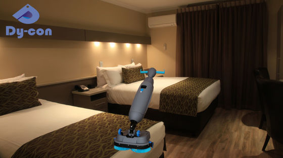 Fußbodenwascher für Hotelzimmer - schlank 430 mm passt in enge Badezimmerräume